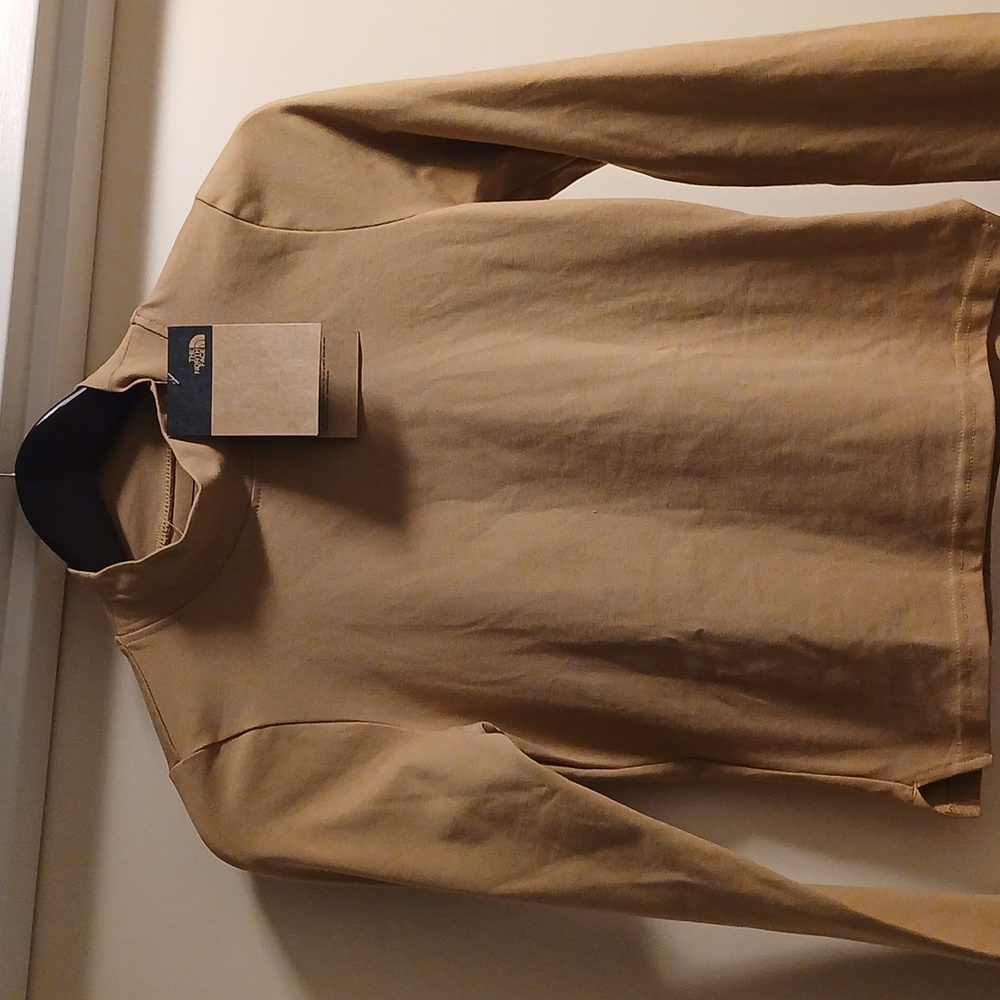 The North Face Long Sleeve Evolution Fitted Tan Top Size Small NWT